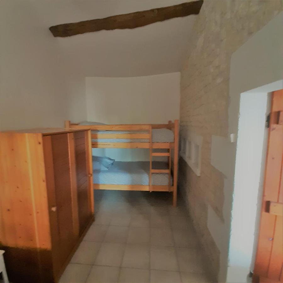 Escale Au Clos Saint Martin De Juillers Gites Et Chambres D'Hotes Buitenkant foto