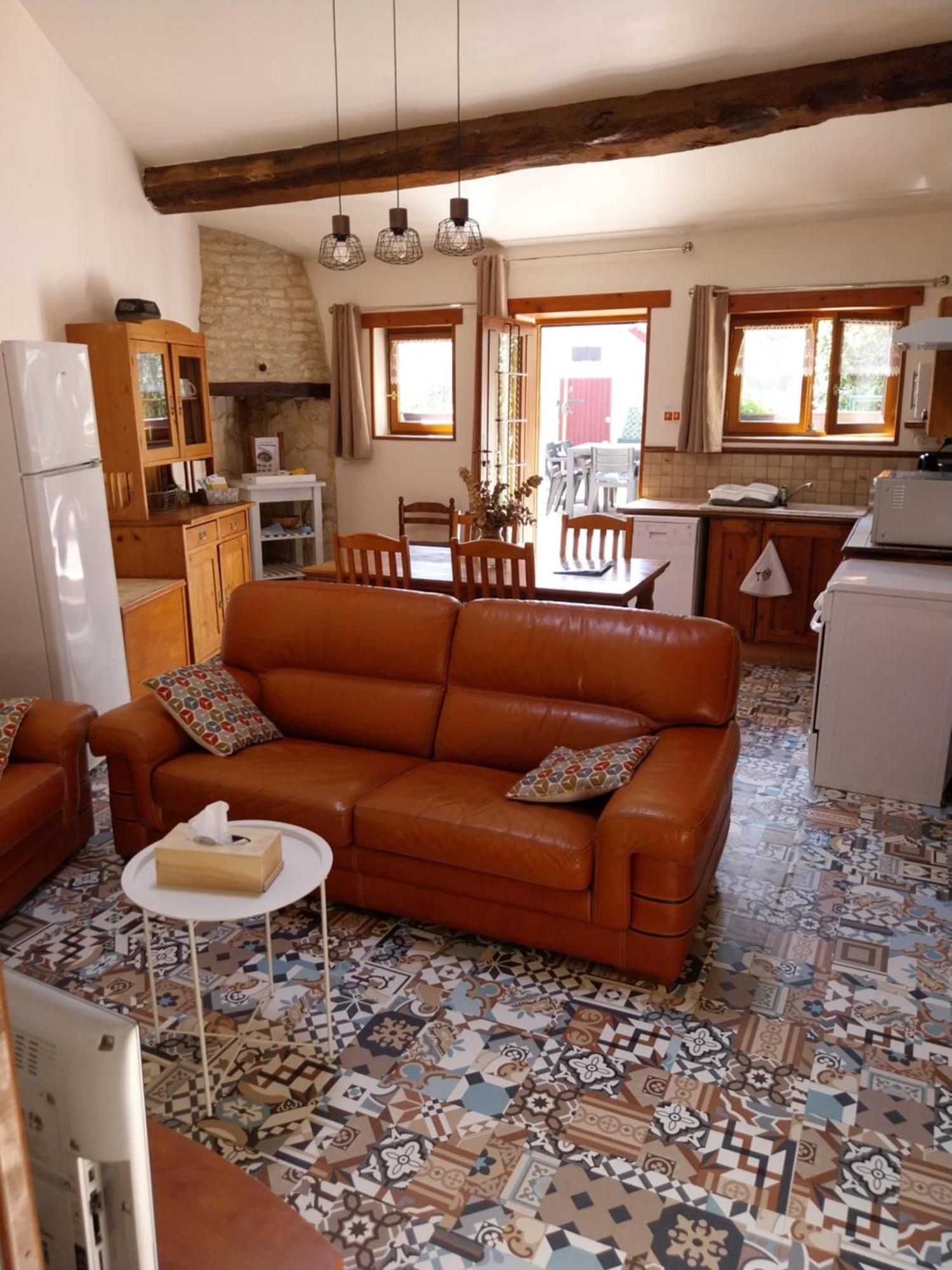 Escale Au Clos Saint Martin De Juillers Gites Et Chambres D'Hotes Buitenkant foto