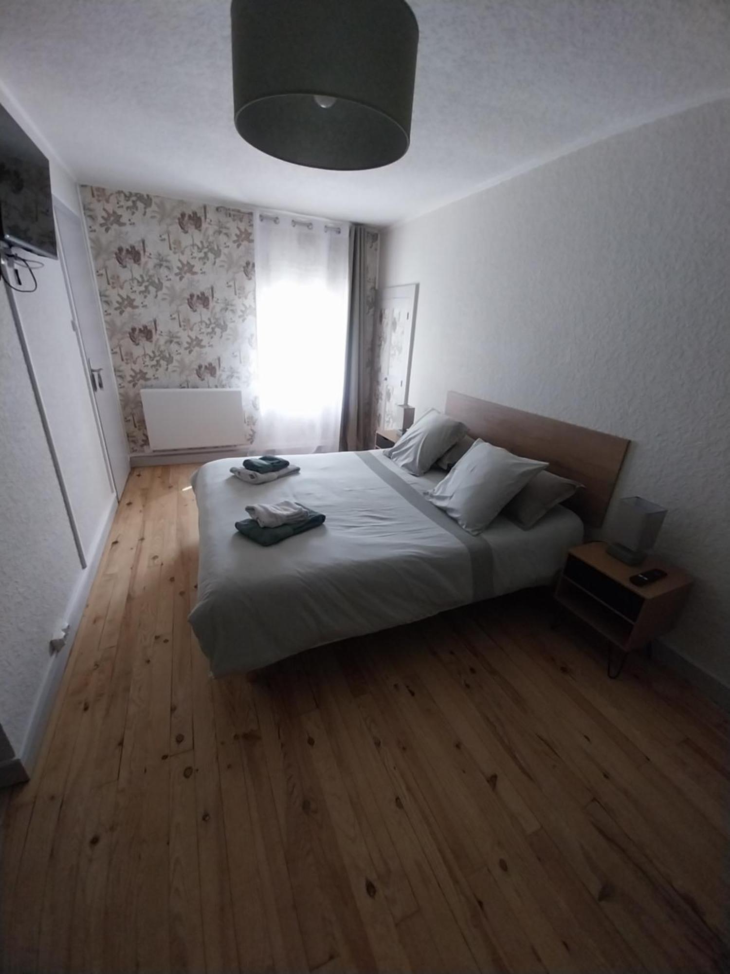 Escale Au Clos Saint Martin De Juillers Gites Et Chambres D'Hotes Buitenkant foto